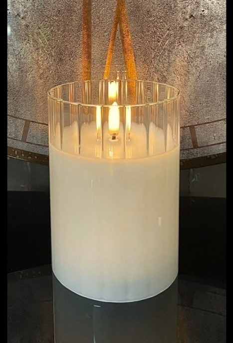 Radiance - Simply Ivory Clear Faceted Glass Pillar Candle - Poured Wax -  Realistic LED Flame Effect - Indoor - Unscented